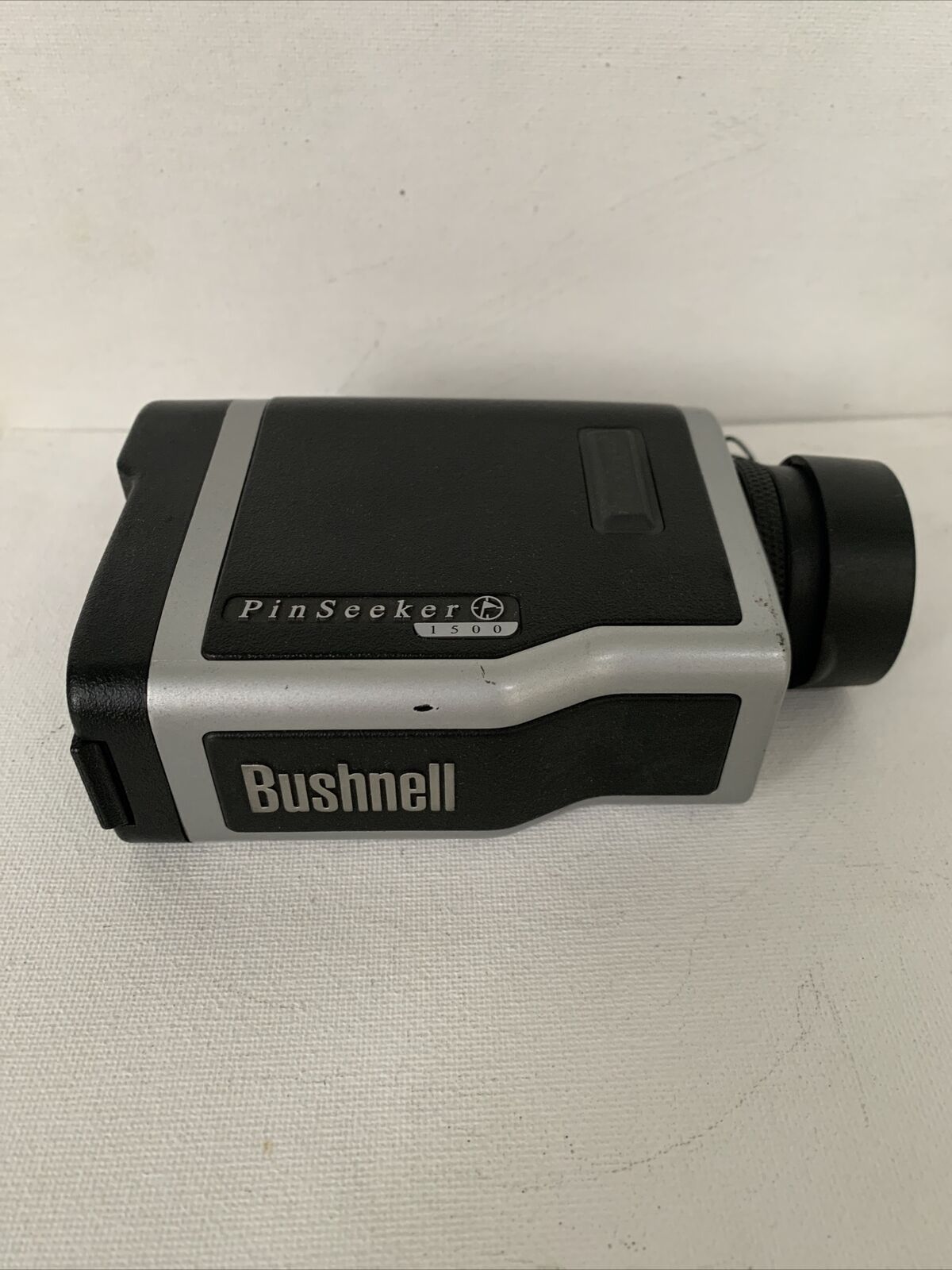 Bushnell PinSeeker 1500 Slope Edition Golf GPS Rangefinder Black