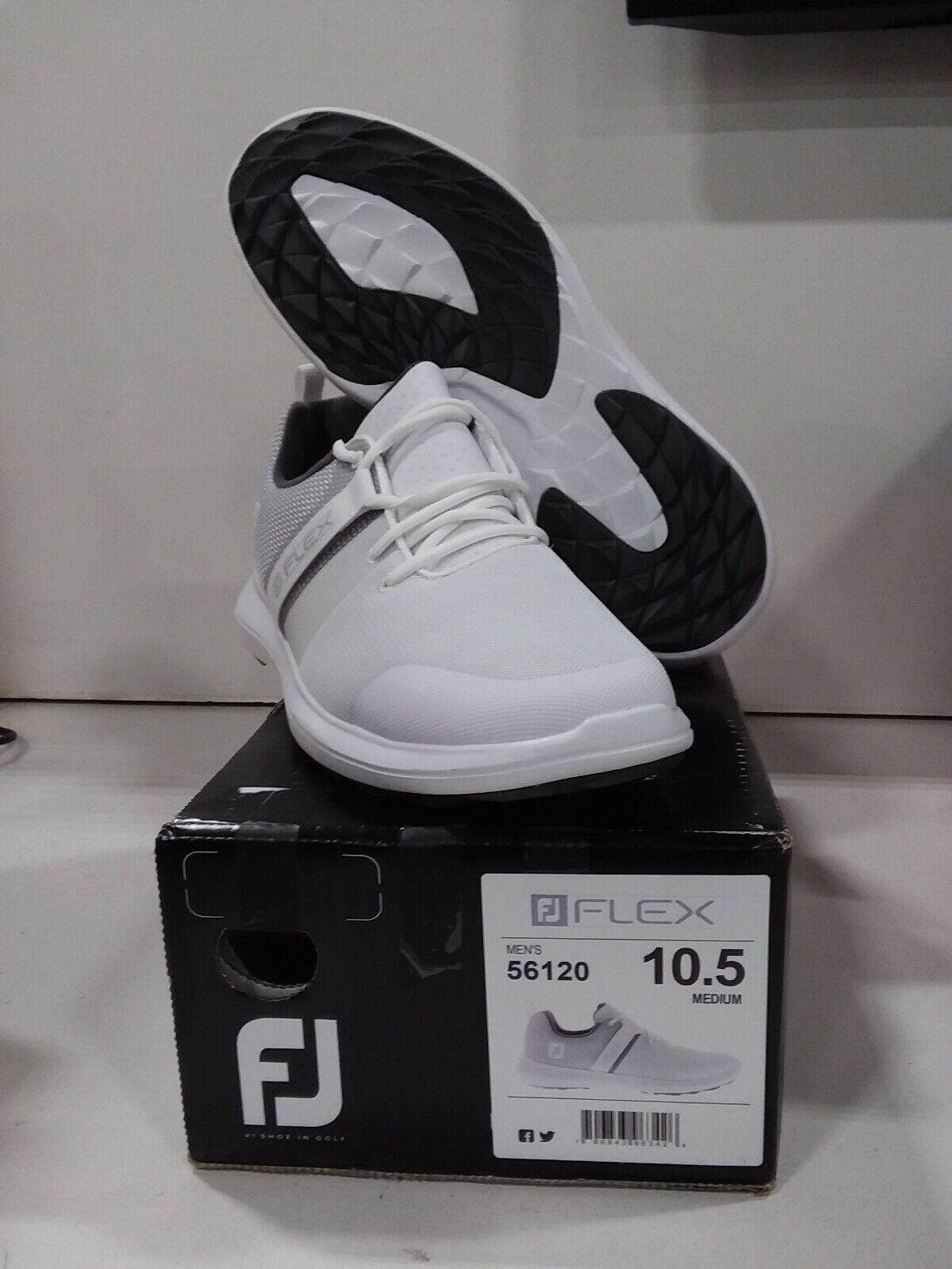 NEW FootJoy Men\'s Flex Golf Shoe Size 10.5