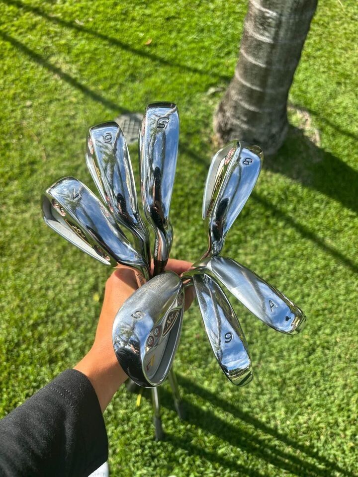 Taylormade r7 XR Irons Set (golf clubs)