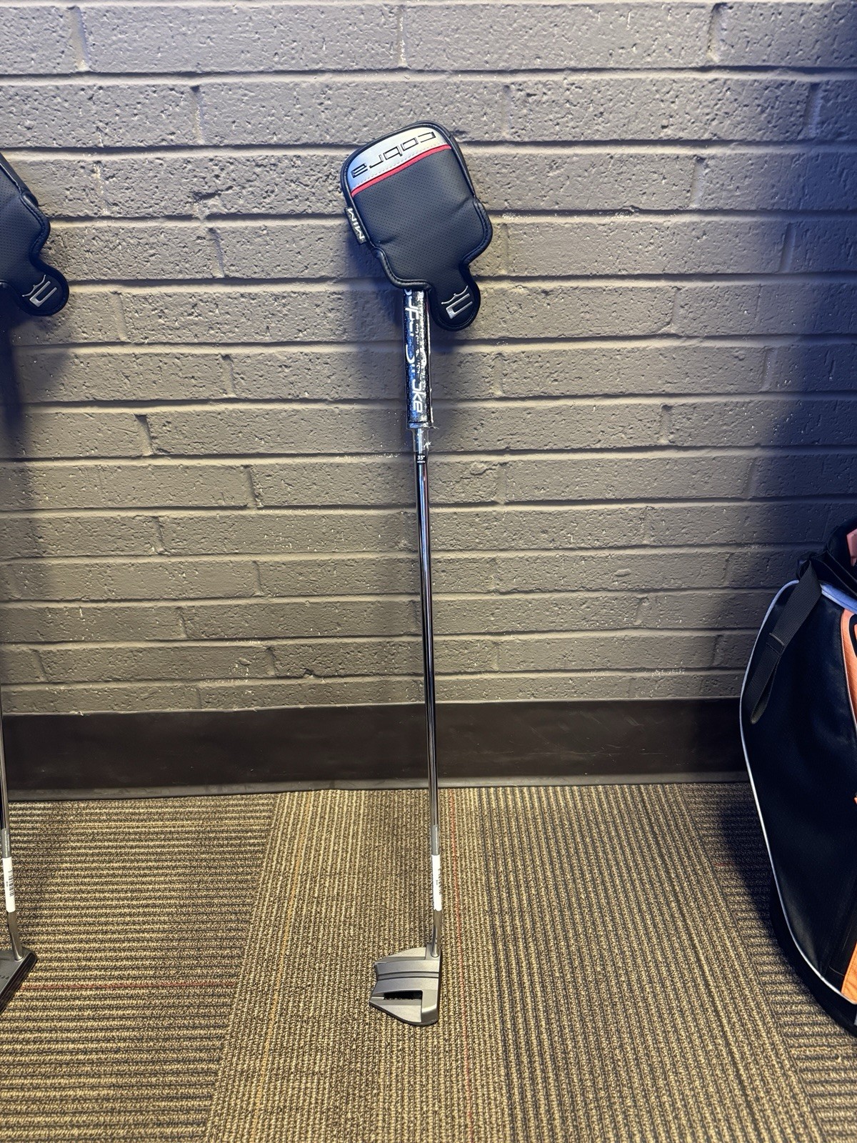 Cobra MIM Stingray 35in Putter