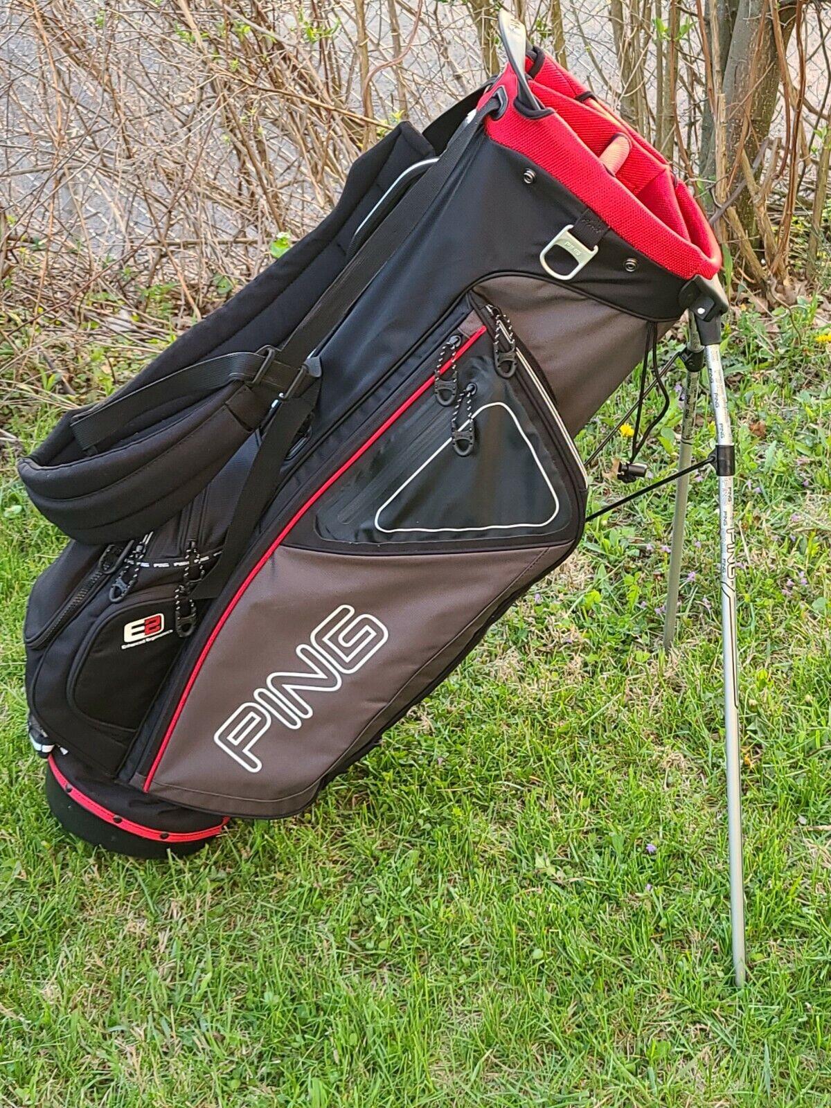 Ping E2 5 Slot Golf Stand Bag With Raincover