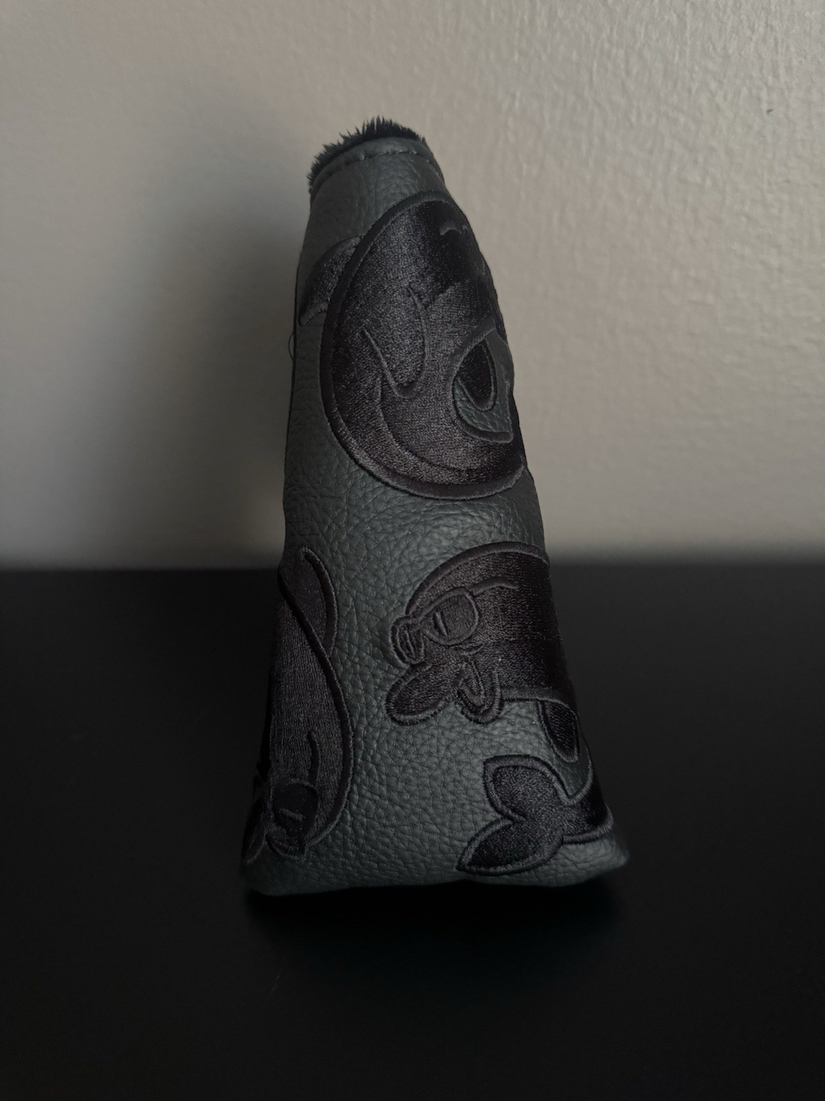 Swag Golf - Blackout Flipper Blade Headcover