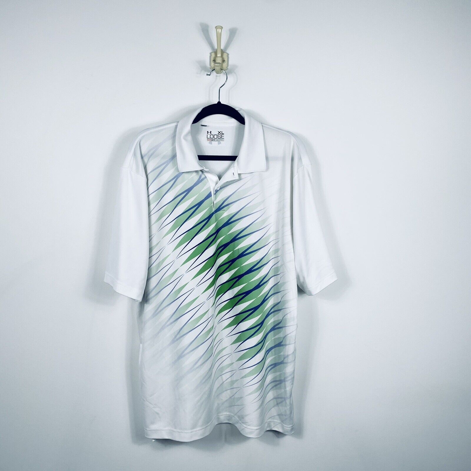 Mens Under Armour XL Loose Heat Gear Golf Polo Shirt White Geometric Print