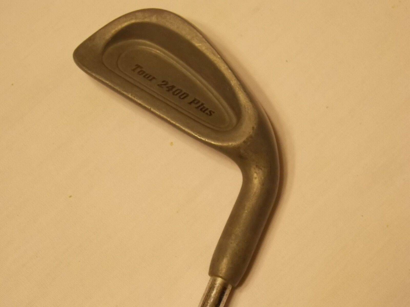 Dunlop Tour 2400 Plus 6 Iron with Power Point S flex Shaft and Lampkin Grip.
