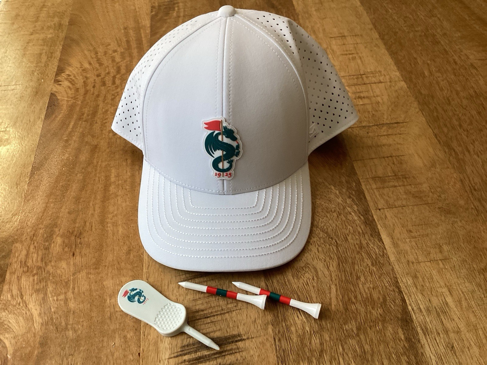 Melin Hat Hydro A - Monterey Peninsula Country Club Hat⛳️🏑NWT Melin Hat Hydro A - Monterey Peninsula Country Club Hat⛳️🏑NWT