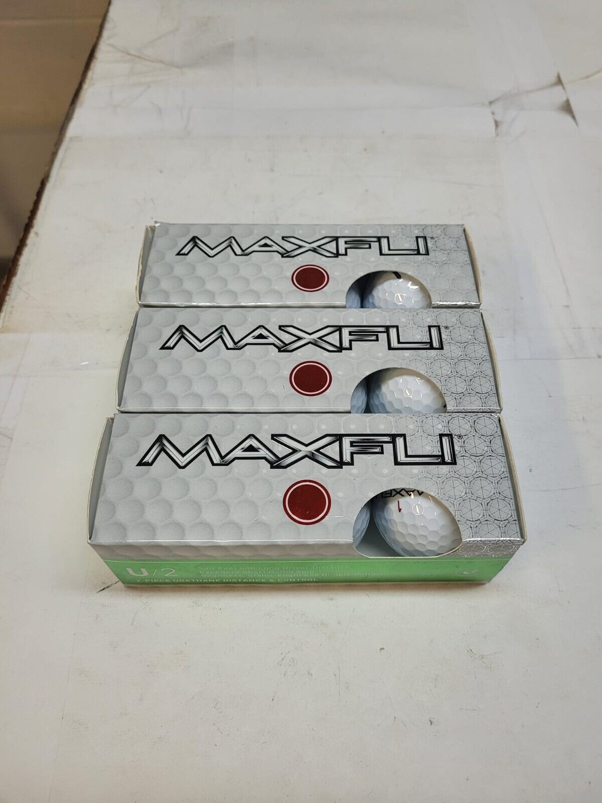 Maxfli U / 2 red dot golf balls / r4 d6