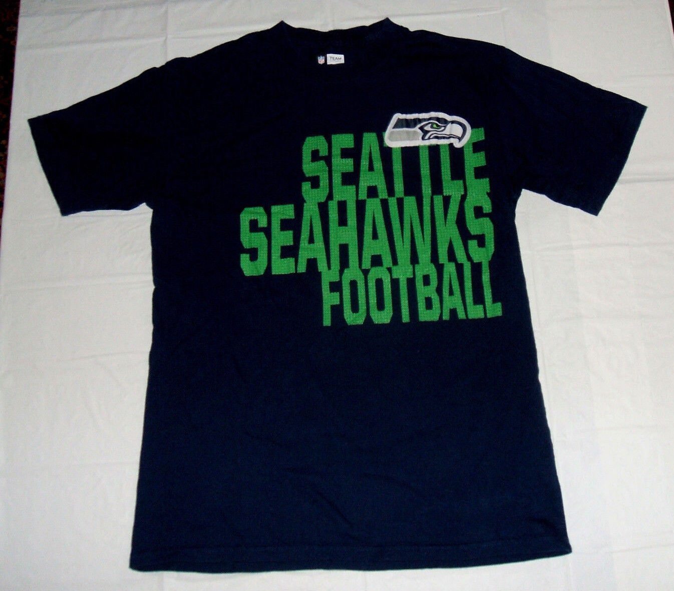 Seattle Seahawks Stitched Logo Large T-Shirt NFL Team Apparel 100% Cotton