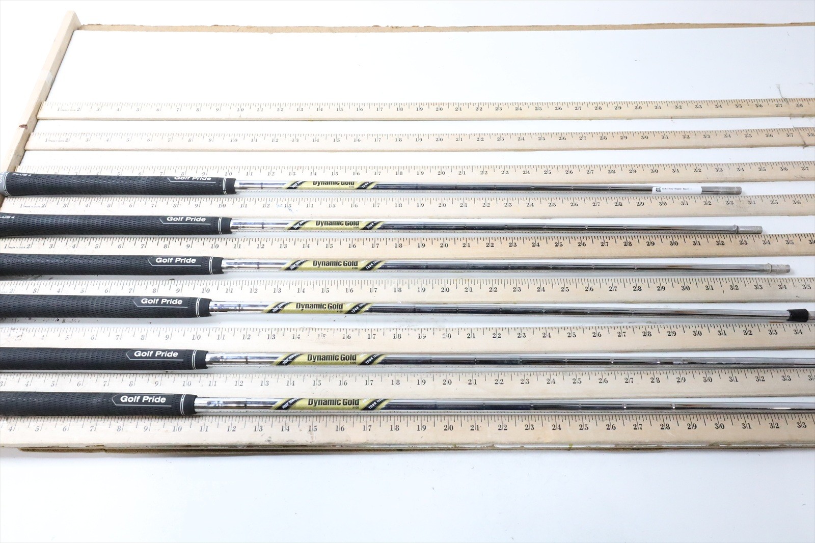True Temp Dyn Gold Tour Issue 120 X100 33.75-37 Iron Shaft Set Pulls 7Pc 77083 True Temp Dyn Gold Tour Issue 120 X100 33.75-37 Iron Shaft Set Pulls 7Pc 77083