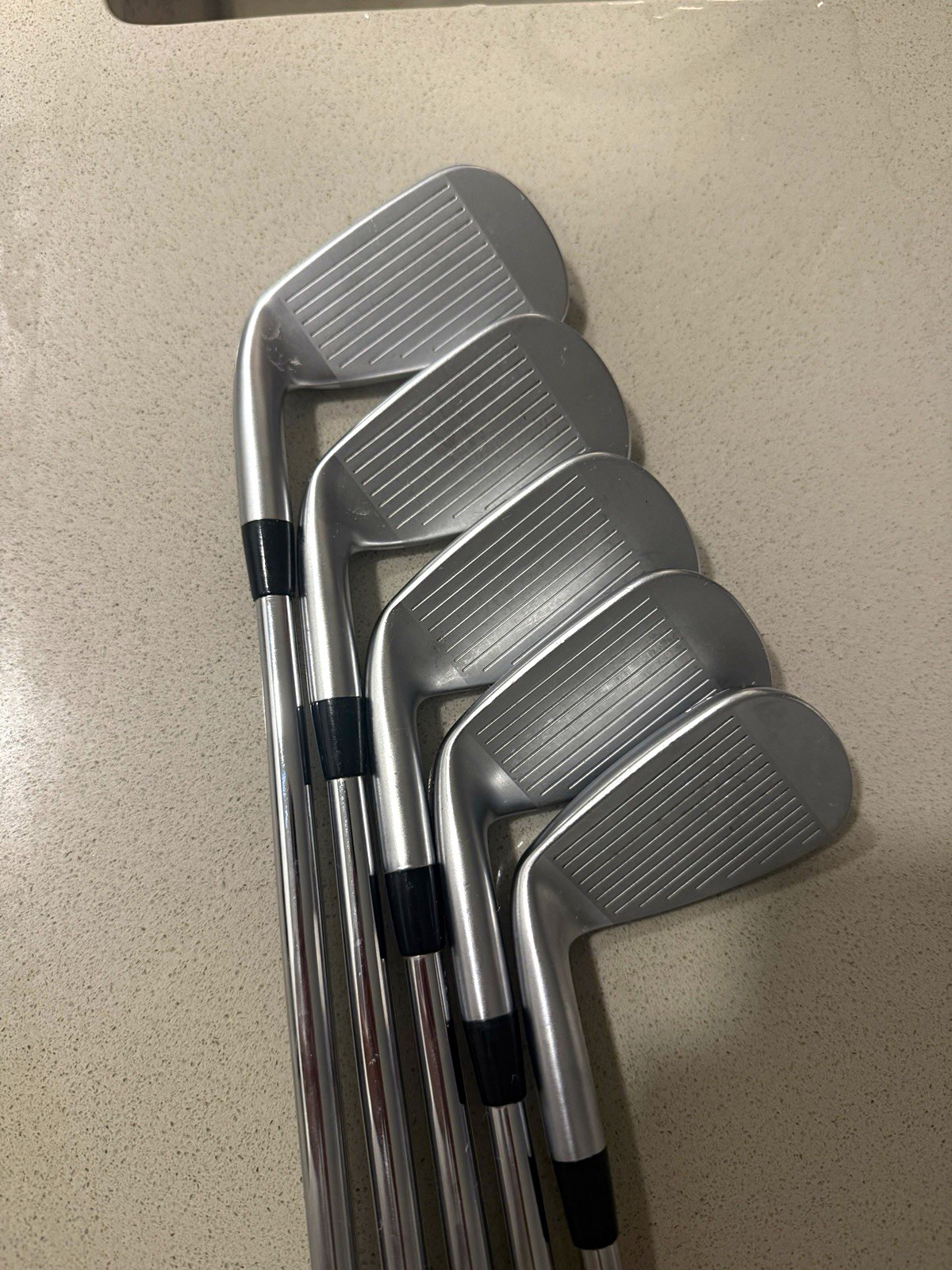 Mizuno JPX 923 Hot Metal Pro Right-Handed 5-PW Iron Set Regular & Stiff Shafts Mizuno JPX 923 Hot Metal Pro Right-Handed 5-PW Iron Set Regular & Stiff Shafts