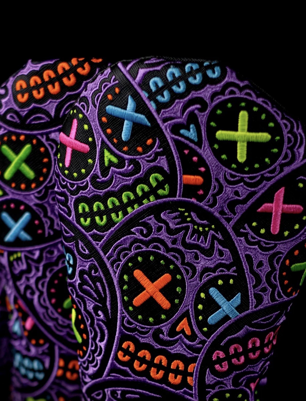 Hatch Golf Blacklight Stacked Sugar Skull Driver Cover | Carrier Sealed Hatch Golf Blacklight Stacked Sugar Skull Driver Cover | Carrier Sealed