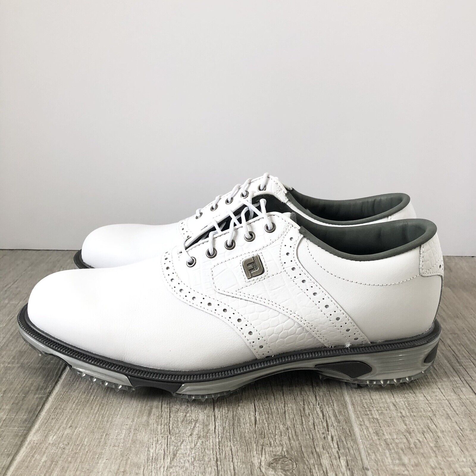 FootJoy DryJoys Tour Golf Shoes 53673 White/White Croc Men\'s Size 10.5
