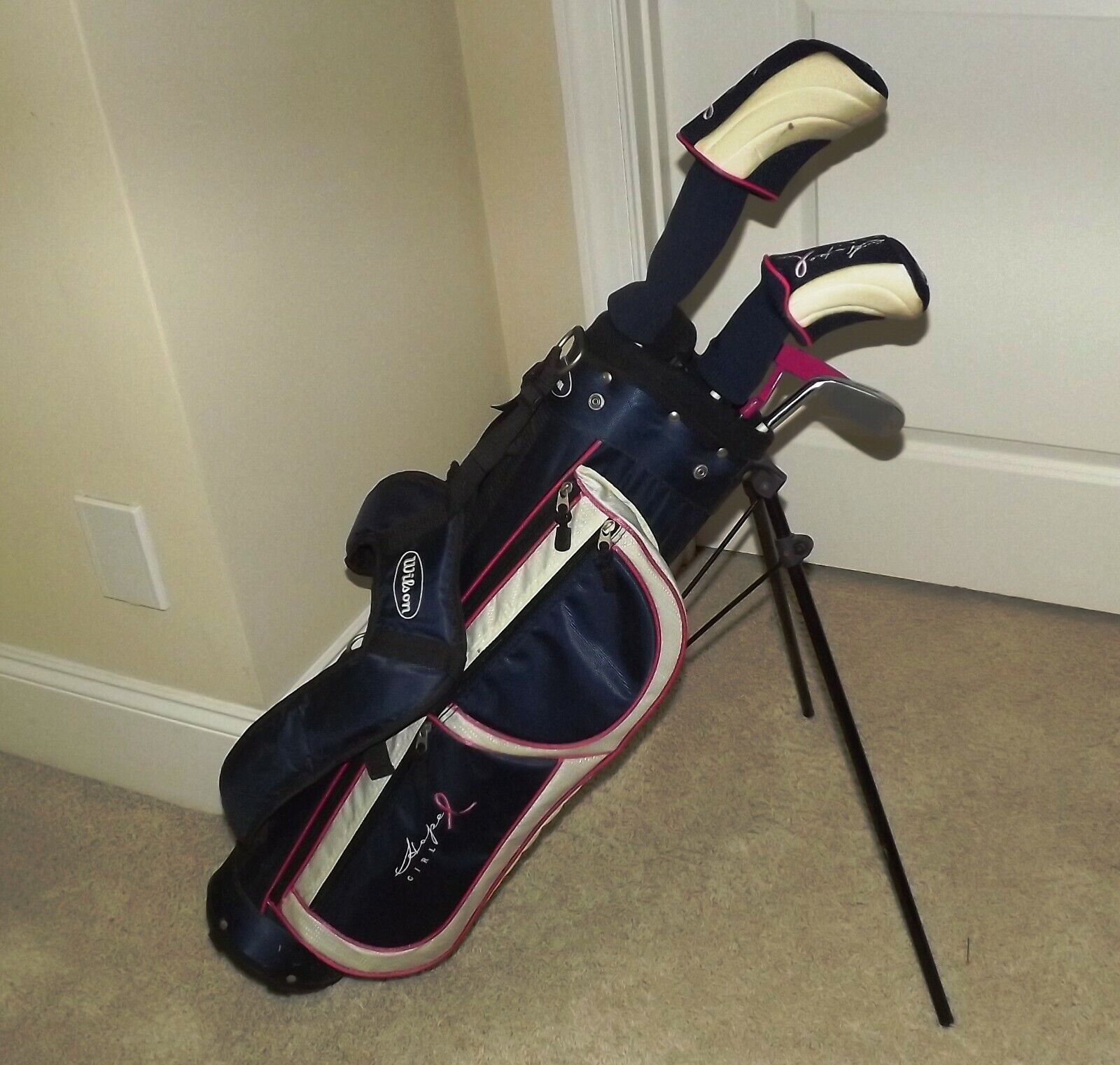  Wilson Hope Girl  Golf Set Junior With Bag & 5 clubs 55-59