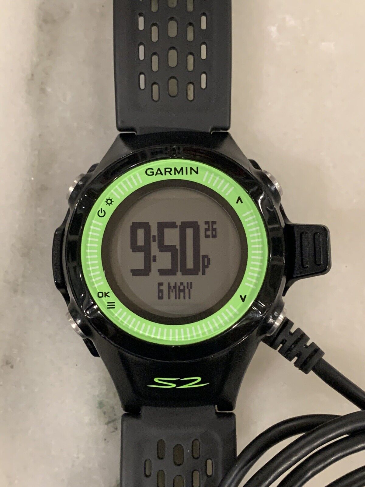 Garmin Approach S2 GPS Golf Rangefinder Watch Black/Green - Mint