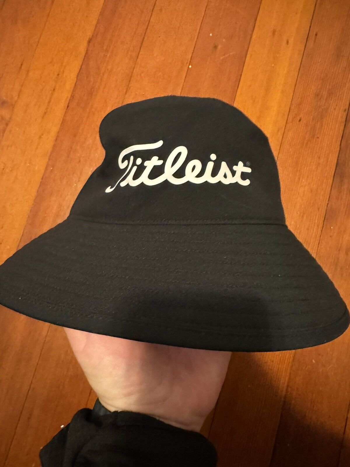 Titleist StaDry Large/Extra Large Bucket Hat Black White Red