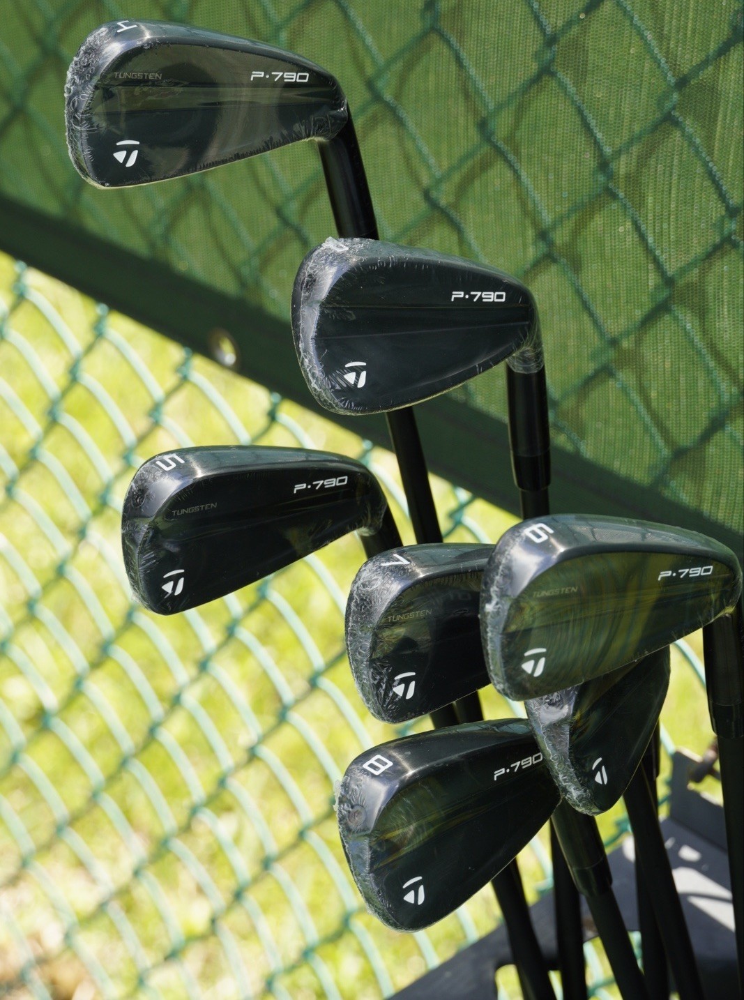 TaylorMade 2023 P790 Phantom Black Iron Set 4-PW Dynamic Gold 105 S300 Stiff TaylorMade 2023 P790 Phantom Black Iron Set 4-PW Dynamic Gold 105 S300 Stiff
