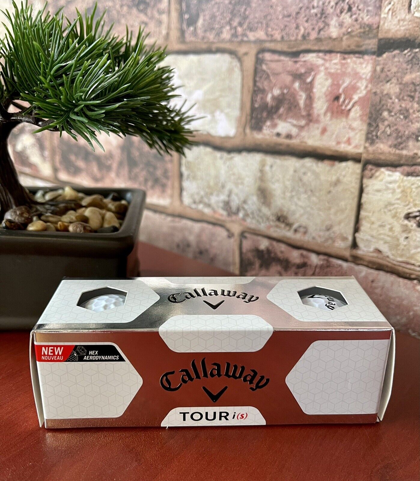 Callaway Tour i(s) Golf Balls, 1 Box, 3 balls In box NEW