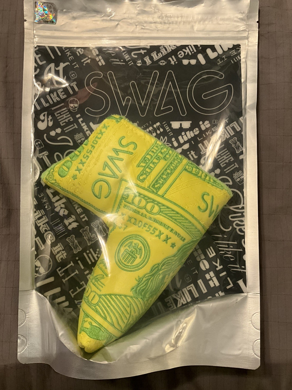 Swag Golf Neon Franklin Blade Cover. 