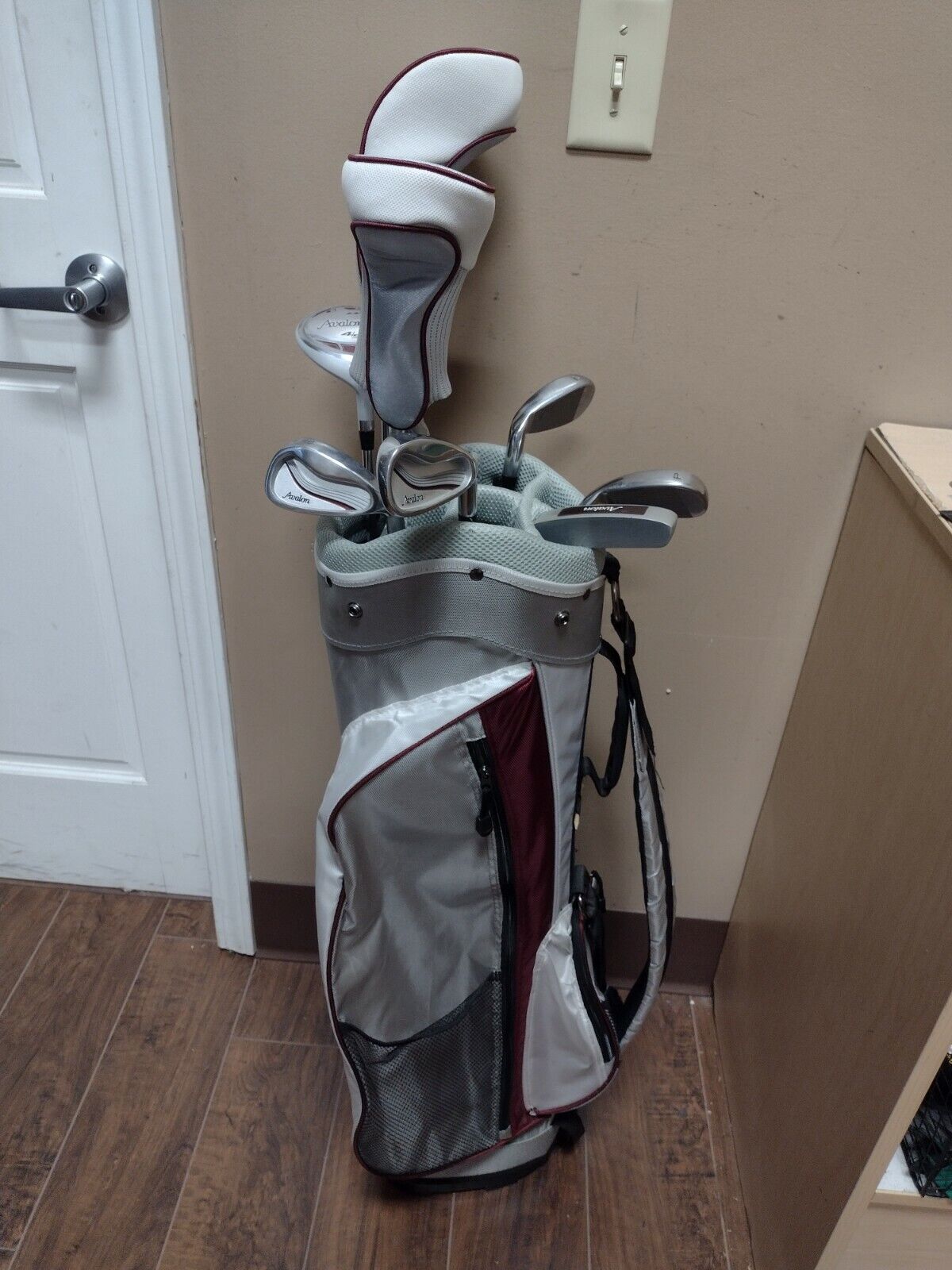 Avalon 12 Piece Golf Set Ladies Complete Set Cart Bag Graphite Mint 