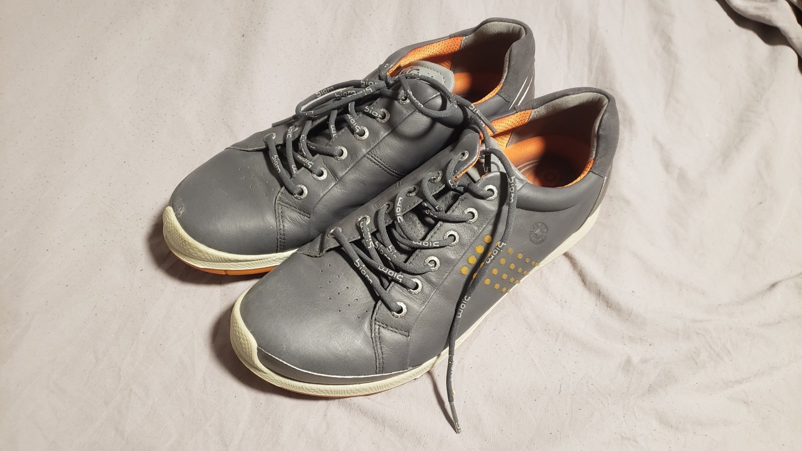 Mens size 9.5 (EU 43) - ECCO BIOM Men\'s Spikeless Leather Golf Sneakers Mens size 9.5 (EU 43) - ECCO BIOM Men\'s Spikeless Leather Golf Sneakers