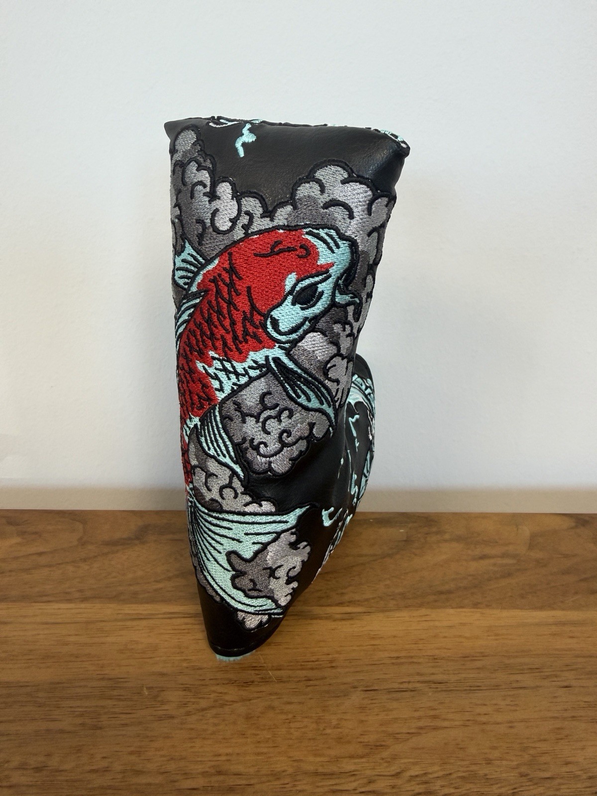SUGAR SKULL GOLF SSG 2026 SSG Koi Headcover - Blade *SPECIAL* SUGAR SKULL GOLF SSG 2026 SSG Koi Headcover - Blade *SPECIAL*