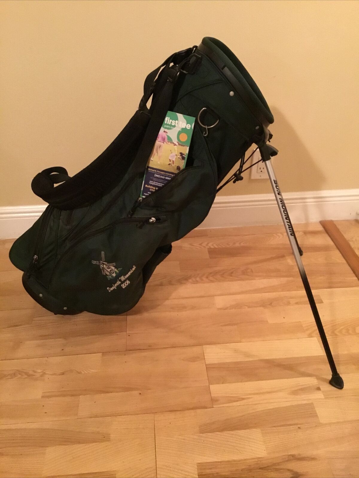 Sun Mountain Collegiate Stand Golf Bag with 4-way Dividers & Rain Cover