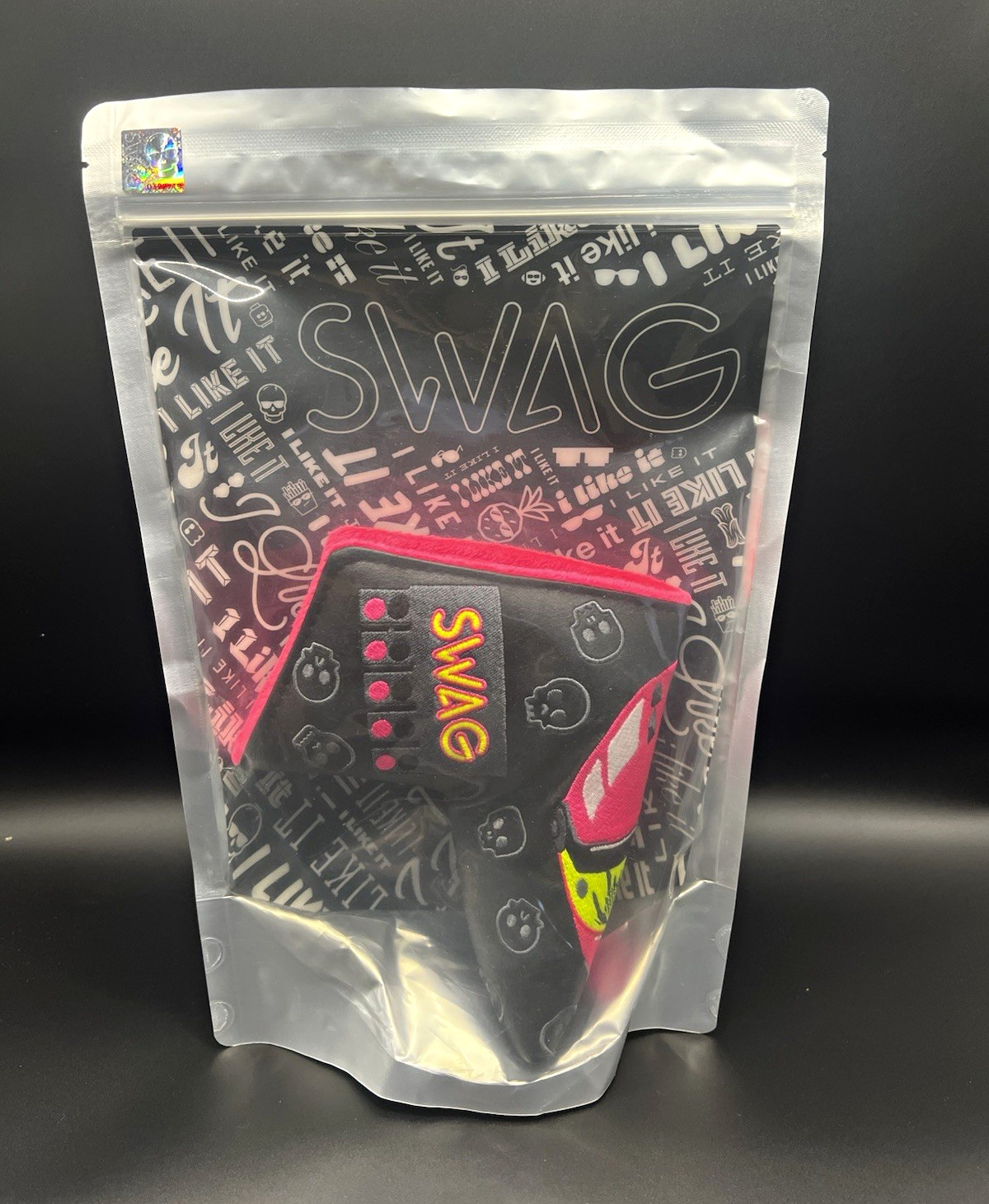 SWAG - F1 TPC Las Vegas Exclusive Blade Headcover - COURSE EXCLUSIVE SWAG - F1 TPC Las Vegas Exclusive Blade Headcover - COURSE EXCLUSIVE