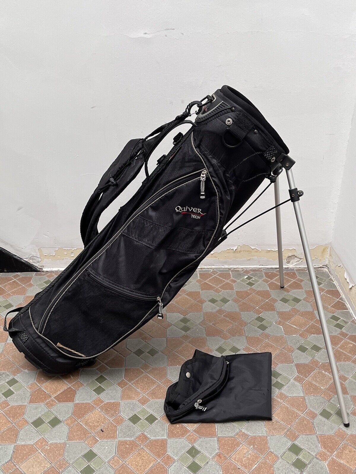 DATREK Quiver Tech Sidekick 4-Way Golf Stand Bag Dual Strap W/Rain Cover - Black